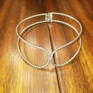 Gold tone choker
